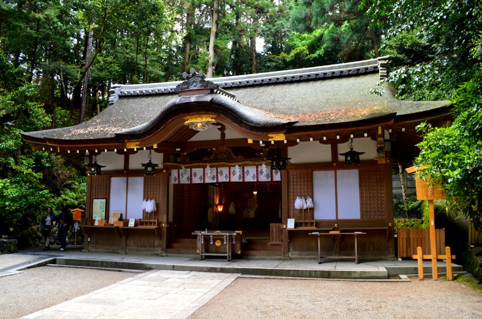 Omiwa-jinja Sai-jinja-2