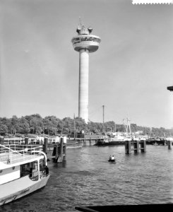 Omhoog hijsen van het restaurant, Bestanddeelnr 910-5158