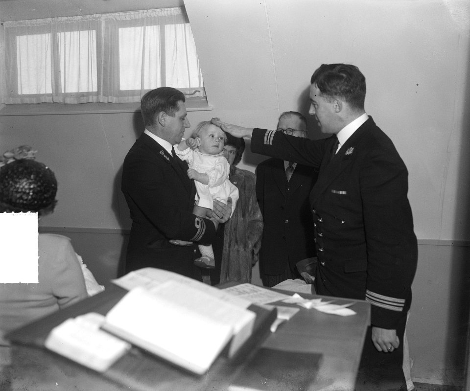 Onderzeedienst Rotterdam, doopplechtigheid kinderen, Bestanddeelnr 903-8637