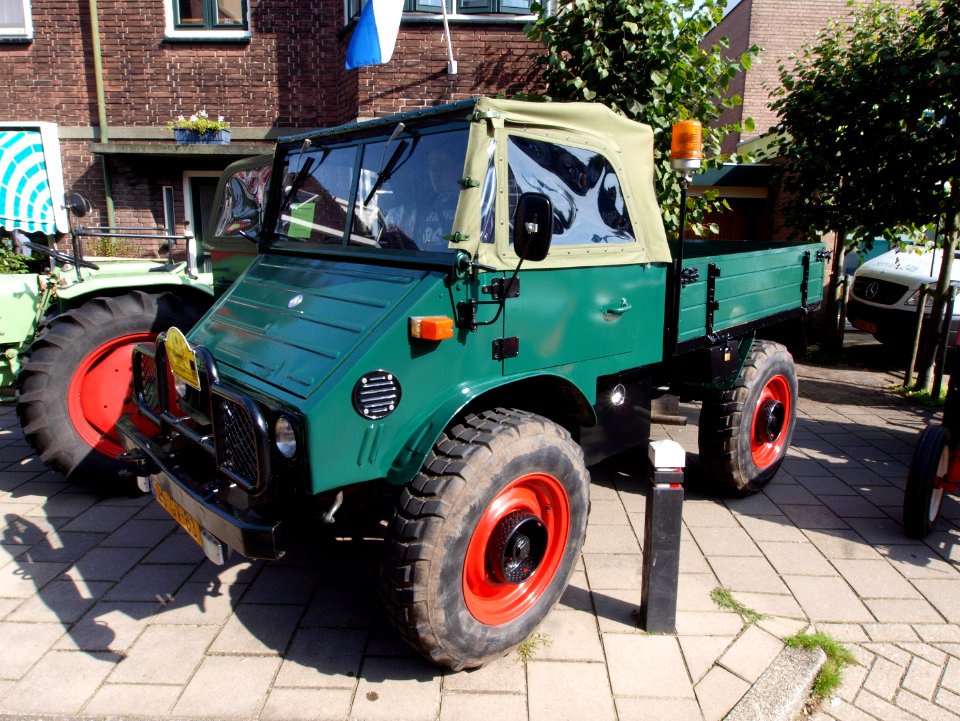 Old Mercedes-Benz Unimog