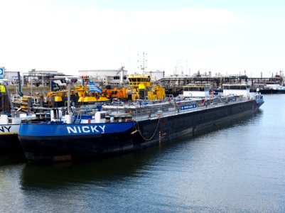 Nicky and Hebo-Cat 7 at Port of Rotterdam
