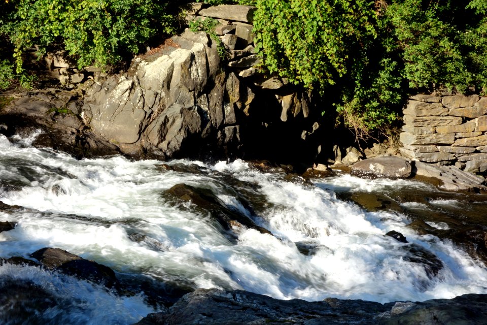 Ompompanoosuc River near Tucker Hill Road bridge - Thetford Center, VT - DSC04118