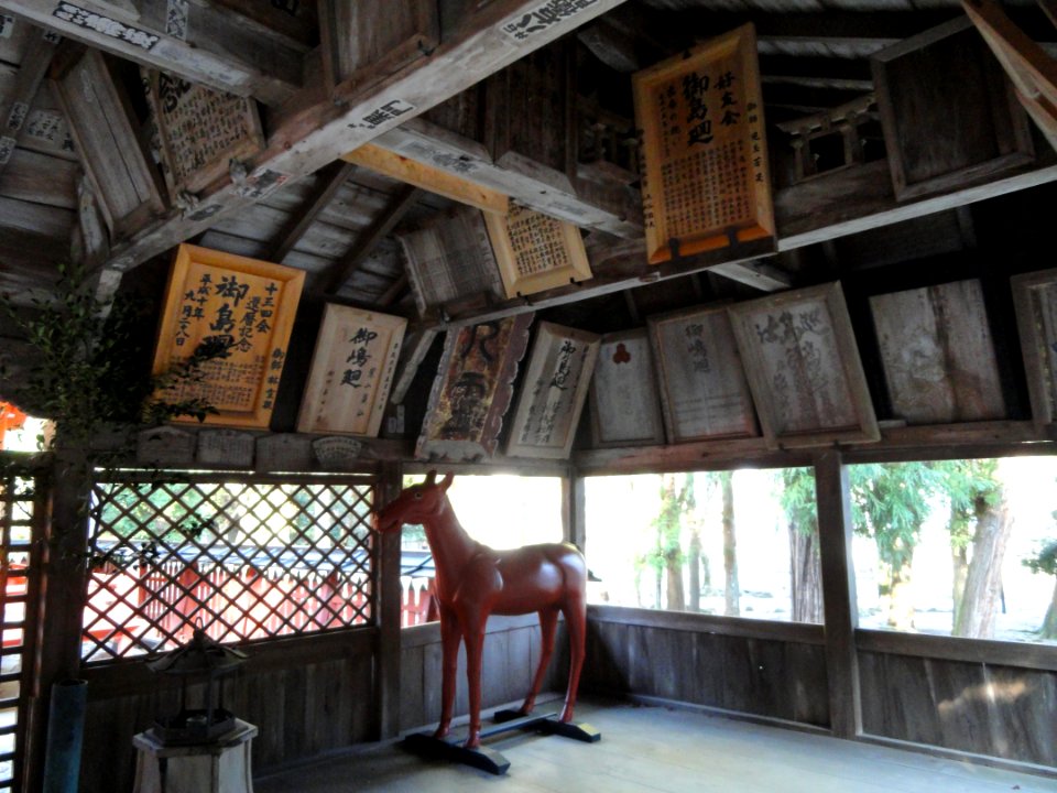Omoto Shrine (Miyajima) interior view - DSC02287