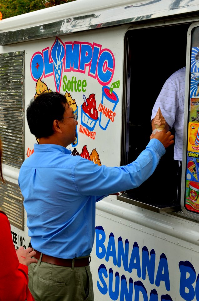 OlympicSofteeIceCreamTruck5
