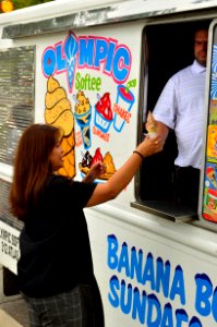 OlympicSofteeIceCreamTruck4