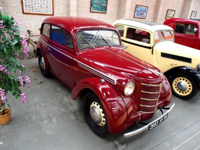 Old red Opel Kadett pic5