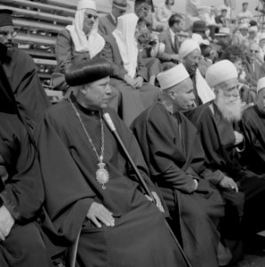 Onafhankelijkheidsdag ( 15 mei) Christelijke en druzische geestelijken als toes, Bestanddeelnr 255-4655
