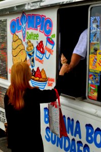 OlympicSofteeIceCreamTruck3