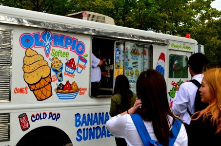 OlympicSofteeIceCreamTruck