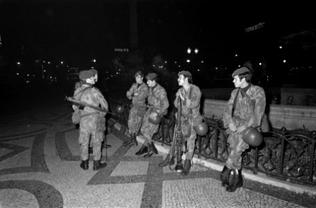Ondanks een verbod wilden leden van de Portugese Maoïstische beweging MRPP op 31, Bestanddeelnr 927-7283