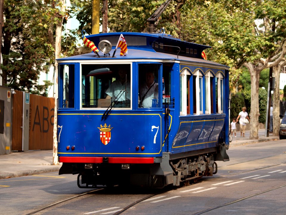 Old tram at Barcelona pic04