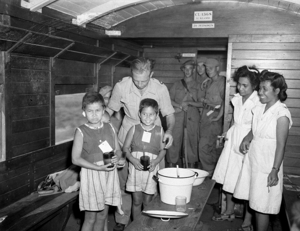 Onder de geëvacueerde kinderen waren enkele ‘Steurtjes’, kinderen uit de Oranje , Bestanddeelnr 13984