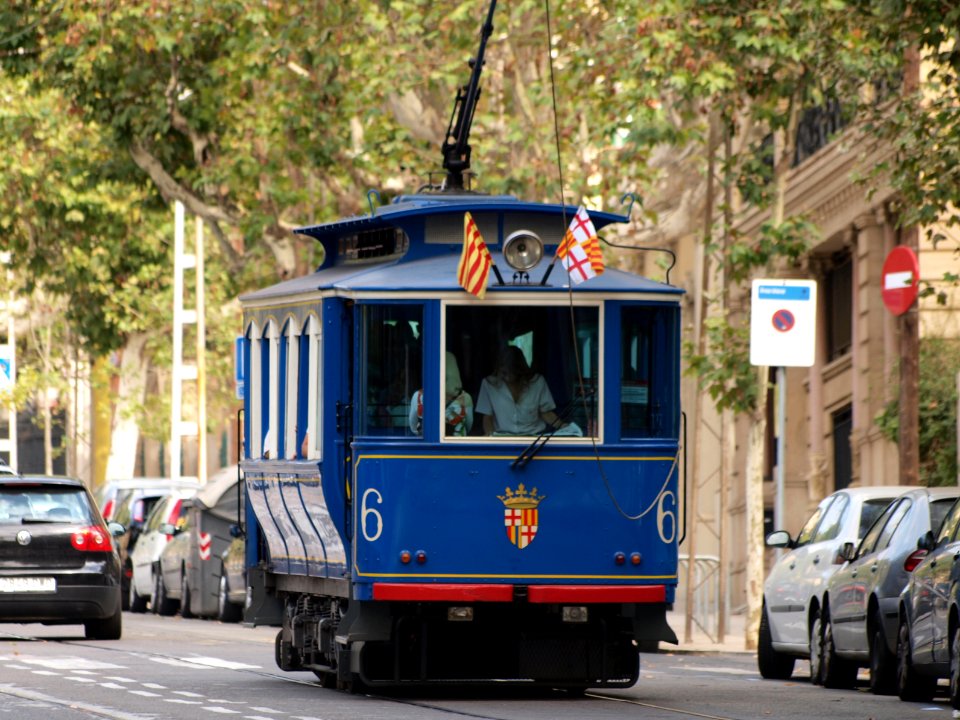 Old tram at Barcelona pic01