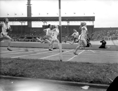 Olympische dag. Athletiek glasnegatife, Bestanddeelnr 902-2321