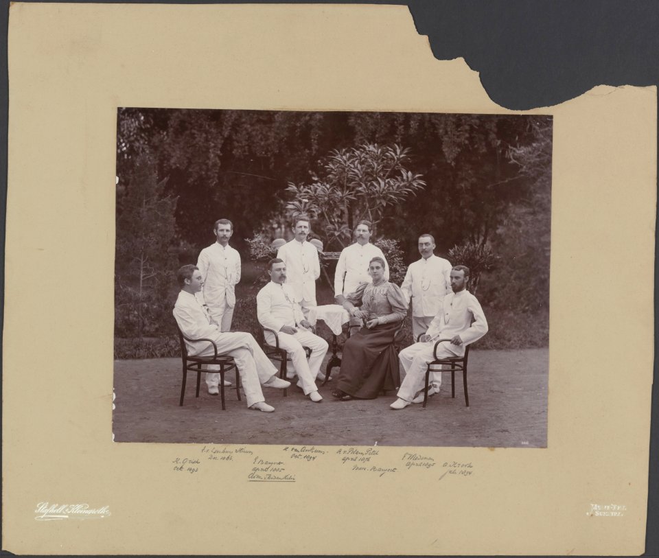 Onderneming Tandem Hilir Zittend vlnr. H. Griek (oct. 1893), E. Bangert (april, Bestanddeelnr 858 10