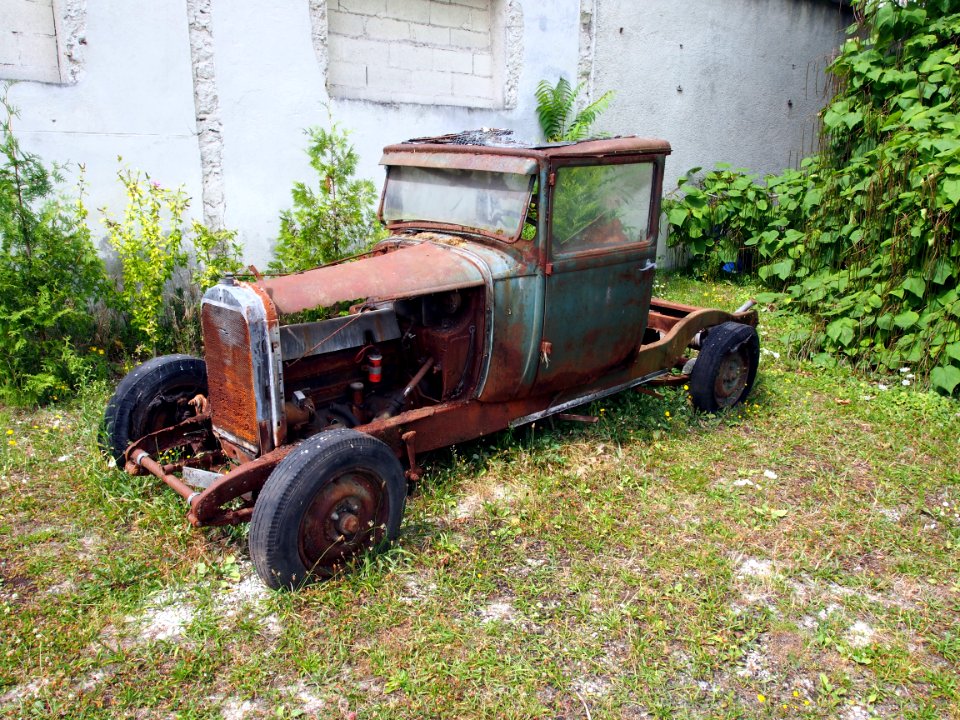 Old vehicle at the yard of the Automobile museum Reims pic1