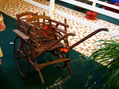 Old rickshaw at the Musée Automobile de Vendée pic-3