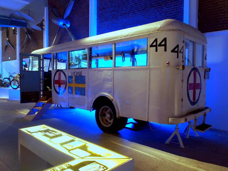 Old Volvo bus at the Teknikens och Sjöfartens hus, Science and Maritime House pic3