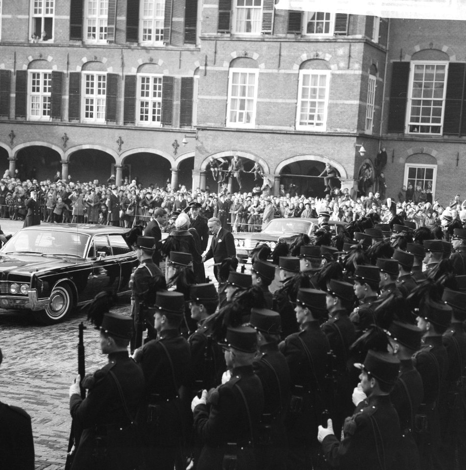 Ondertrouw prinses Beatrix en Claus, Bestanddeelnr 918-7938