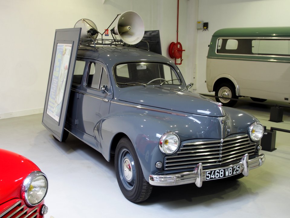 Peugeot 203 C5 Limousine Commercial photo 1