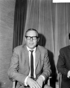 Persconferentie van Amerikaanse zanger en filmacteur Dick Haymes (kop), Bestanddeelnr 918-8142