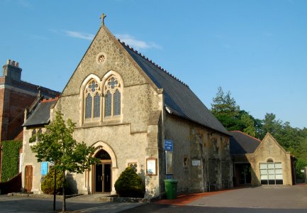 Petersfield United Reformed Church, College Street, Petersfield (July 2019) (9)