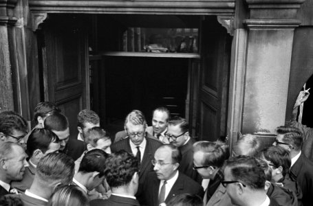 Persconferentie van minister-president Jo Cals (KVP) op het Binnenhof na de zitt, Bestanddeelnr 919-6833