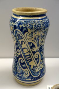 Pharmacist's pot, Coimbra, 1675-1725 - Museu Nacional de Machado de Castro - Coimbra, Portugal - DSC00153