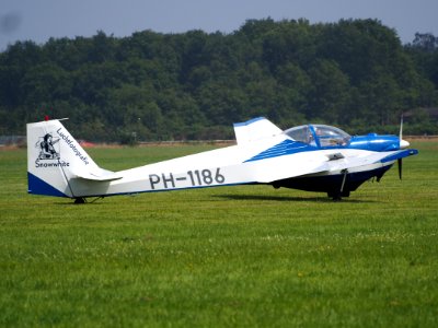 PH-1186, Scheibe SF-25C Falke CN 44181 at Hilversum Airport (ICAO EHHV), photo-01