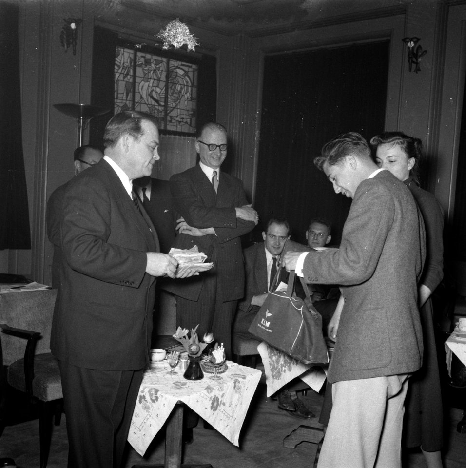 Persconferentie Unesco Centrum Amsterdam, Dr. Luther Evans Directeur Generaal, Bestanddeelnr 906-4069