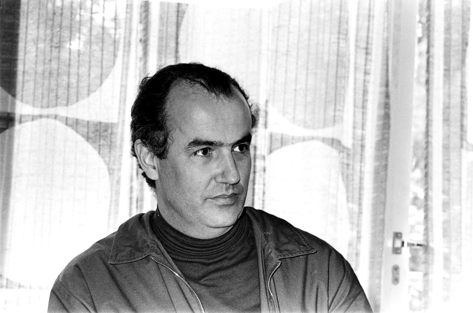 Persconferentie van Italiaanse componist Luigi Mono in Hilversum Luigi Mono (ko, Bestanddeelnr 923-6003