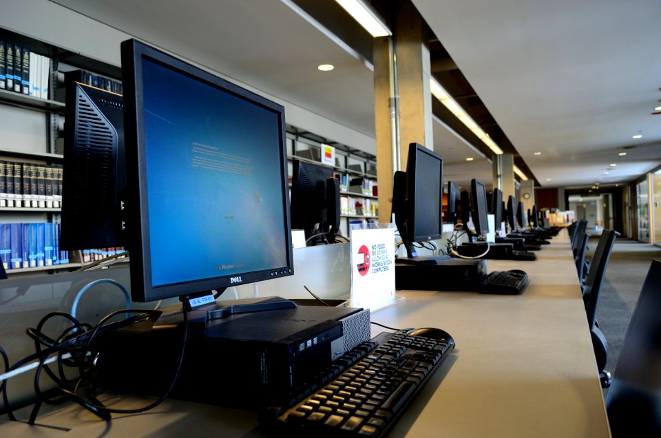 Peter F. Bronfman Business Library3