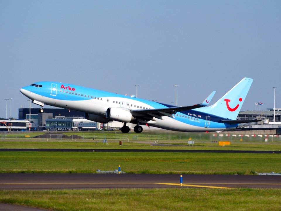 PH-TFC ArkeFly (TUI Airlines Nederland) Boeing 737-8K5 takeoff from Schiphol (AMS - EHAM), The Netherlands, 18may2014, pic-1