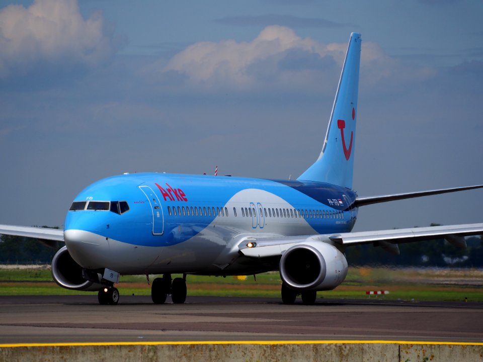 PH-TFD ArkeFly Boeing 737-86N(WL) taxiing at Schiphol (AMS - EHAM), The Netherlands, 18may2014, pic-4