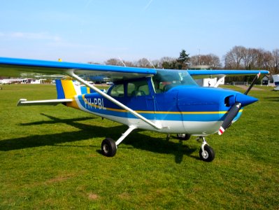 PH-PBL, Cessna 172M Skyhawk at Hilversum Airport (ICAO EHHV), photo5