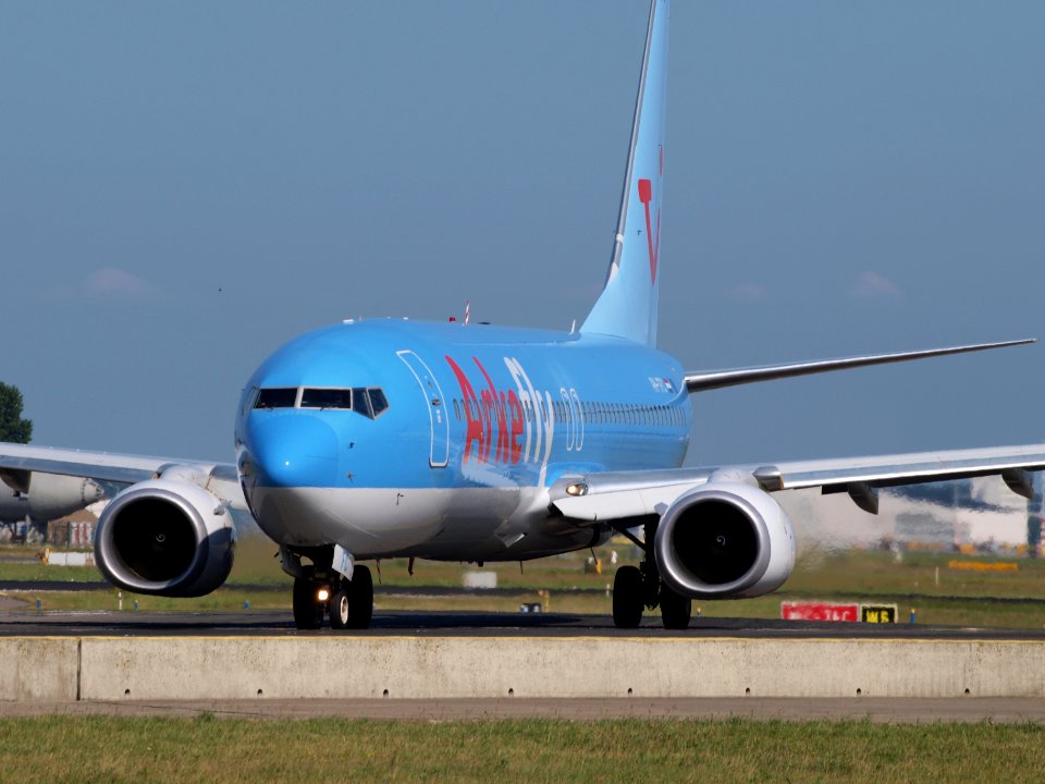 PH-TFC ArkeFly Boeing 737-8K5(WL) - cn 35146 taxiing 18july2013 pic-001