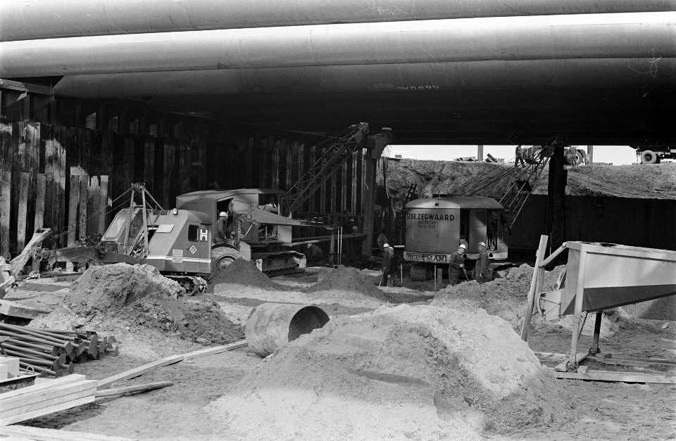 Persexcursie IJ-tunnelbouw van gemeente Amsterdam, reportage van de tunnelbouwwe, Bestanddeelnr 914-3652