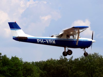 PH-VRW Reims Cessna FA150K Aerobat at Hilversum Airport (ICAO EHHV), photo4