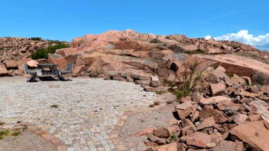 Picnic area by the Victoria Path in Stångehuvud nature reserve