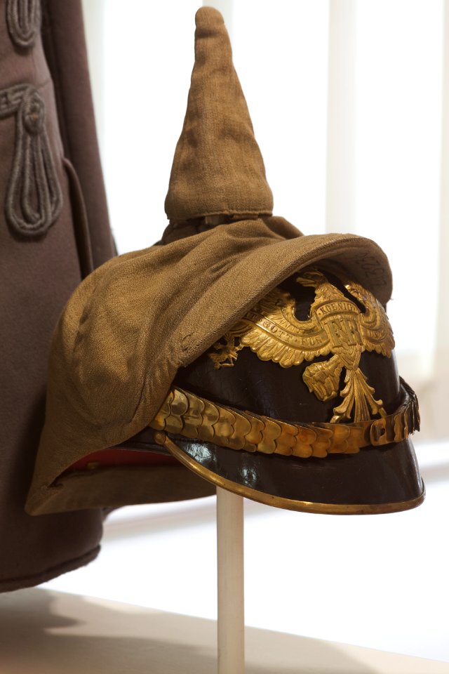 Pickelhaube mit Feldüberzug, BLM, IMG 8855 edit