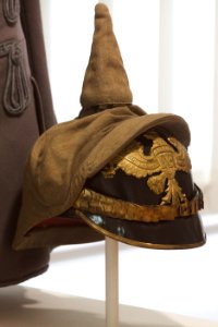 Pickelhaube mit Feldüberzug, BLM, IMG 8855 edit