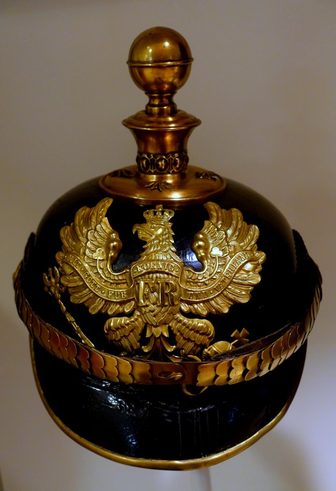 Pickelhaube for an officer of the Field Artillery Regiment, Prussia - Braunschweigisches Landesmuseum - DSC04919
