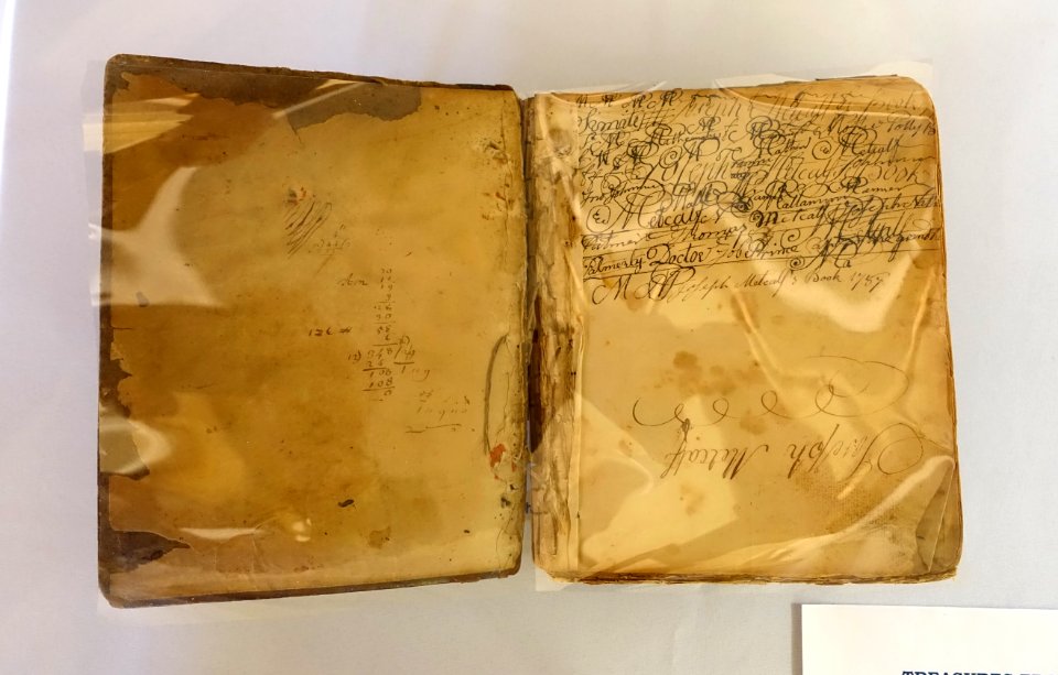 Physics textbook compiled by Samuel Dexter, 1720 - Dedham Historical Society - Dedham Massachusetts - DSC04329