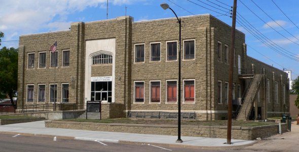 Phillipsburg, Kansas community bldg from SE 1