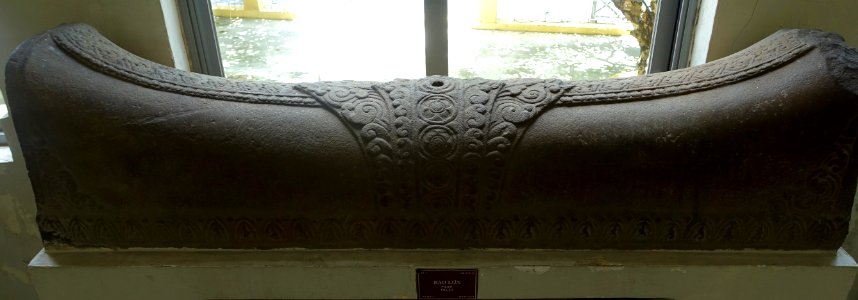 Pillar, Ha Ban, 11th-13th century, Binh Dinh - Museum of Cham Sculpture - Danang, Vietnam - DSC01466
