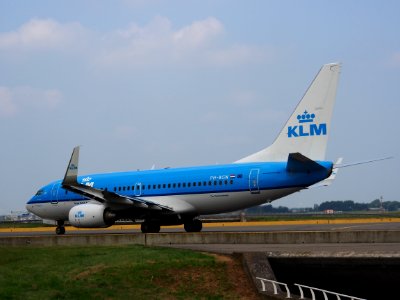 PH-BGN KLM Royal Dutch Airlines Boeing 737-7K2(WL) - cn 38125 pic4