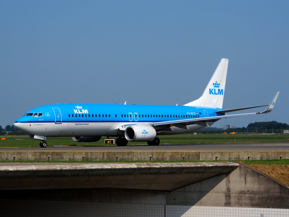PH-BCD KLM Royal Dutch Airlines Boeing 737-8K2(WL) - cn 42149 pic1