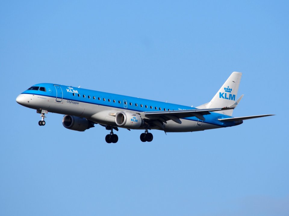 PH-EZO, landing at Schiphol on 2Feb2014 pic24