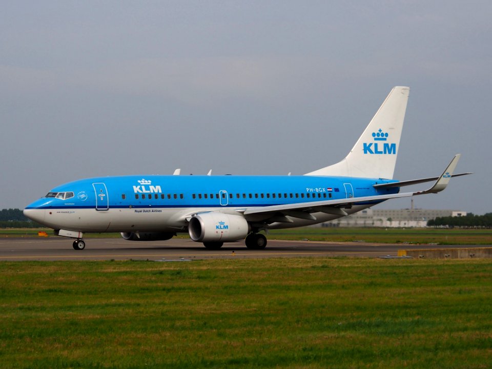 PH-BGX KLM Royal Dutch Airlines Boeing 737-7K2(WL) - cn 38635 taxiing 13july2013 pic1