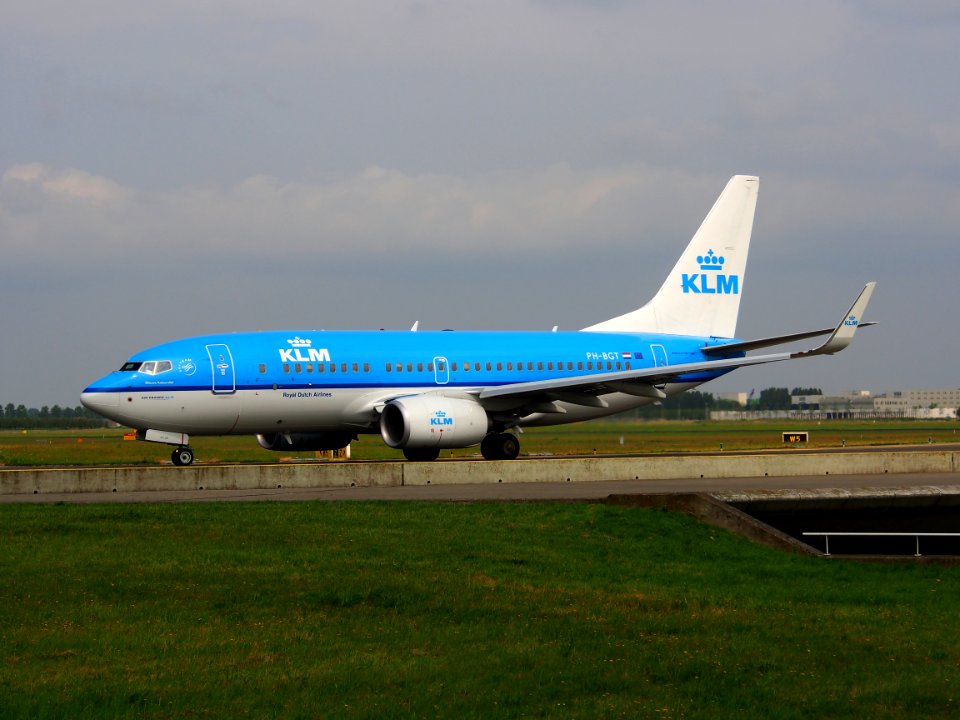 PH-BGT KLM Royal Dutch Airlines Boeing 737-7K2(WL) - cn 38634 taxiing 14july2013 pic4